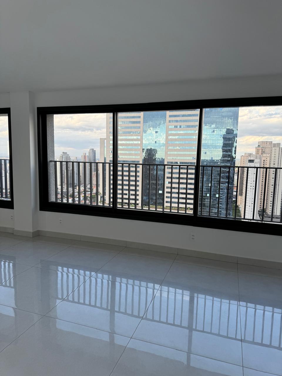 Apartamento Cristal Tower 202m² — foto 1