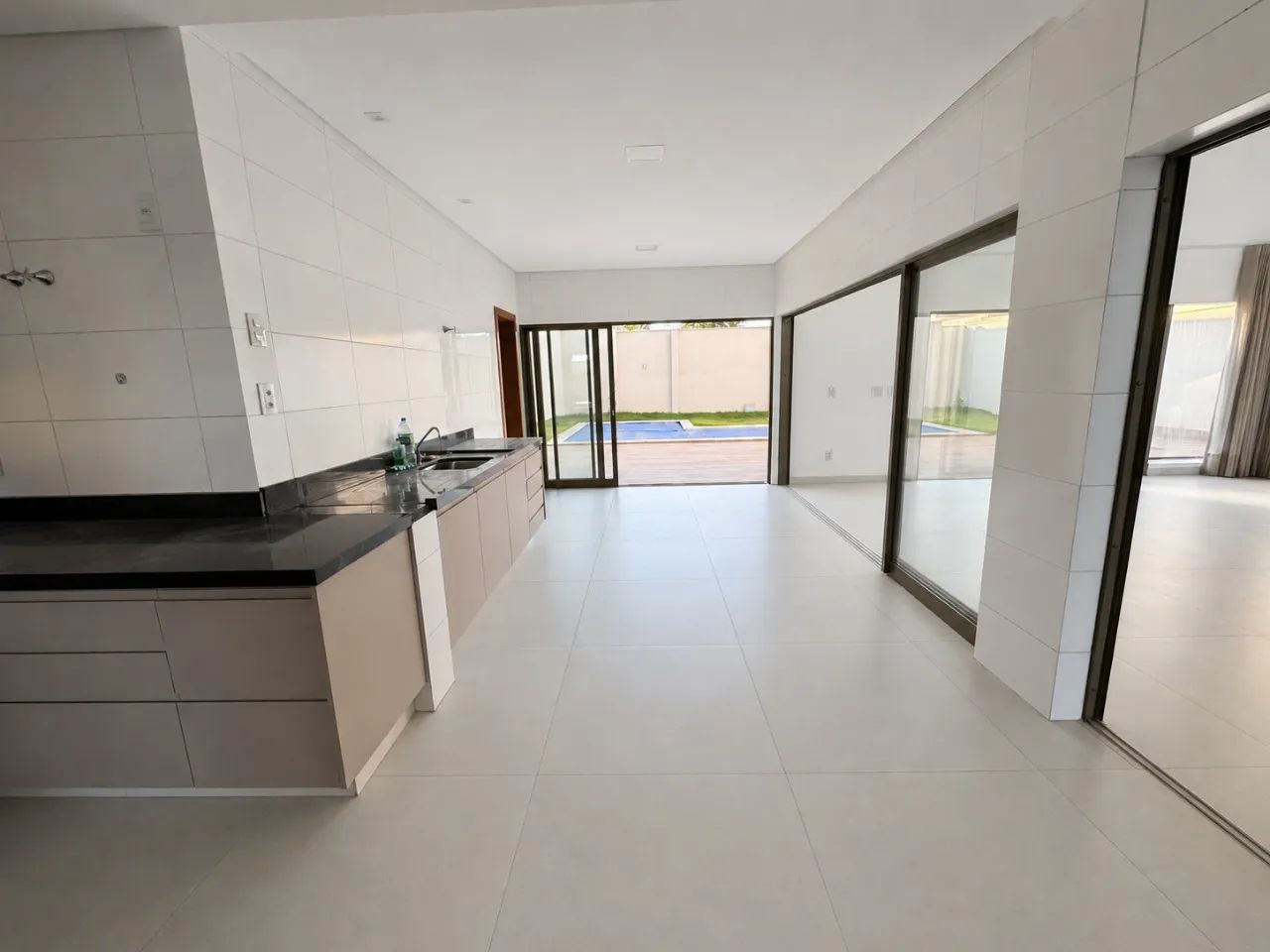 Sobrado 4 suites no Portal do Sol Garden